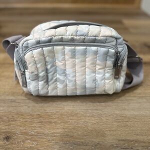 NWT Time and Tru Gray & Pastel Camo Quilted Crossbody Bag – Neutral Tones